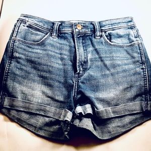 ✨Abercrombie & Fitch | High Rise Shorts✨